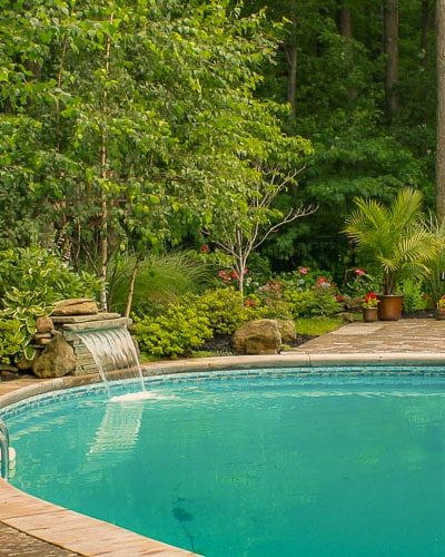 pool-waterfalls-pool-landscaping